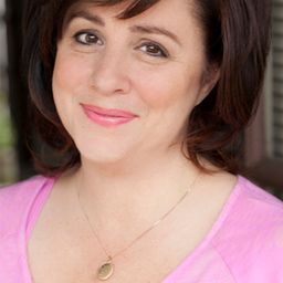 Lori Nasso 飾演 Lydia