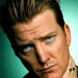 Joshua Homme 飾演 Self