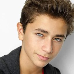 Aidan Andrews - 渦輪方程式演員 飾演Bike Boy (voice)