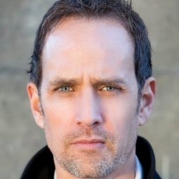 羅伯·莫隆尼 - 神鬼獵人演員 飾演Dave Chapman