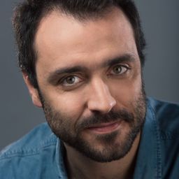 Rodrigo Santos - 最後的沐浴演員 飾演Renato