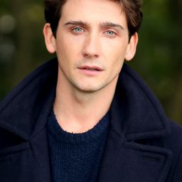 River Hawkins - 教廷第一驅魔人演員 飾演Enzo / Halphas