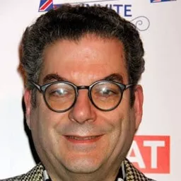 Michael Musto 飾演 Gossip Columnist