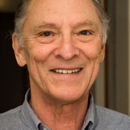 Guy Thauvette 飾演 Juge Marcel Godbout