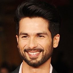 沙希德·卡普爾 - O’ Romeo演員 飾演Ustara