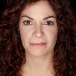 洛莉·崔歐若 飾演 Madame Katerina (voice)