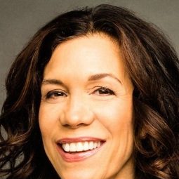 Allegra Fulton 飾演 Yolanda