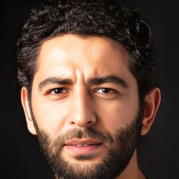 Erdem Sakalıbüyük 飾演 İlyas