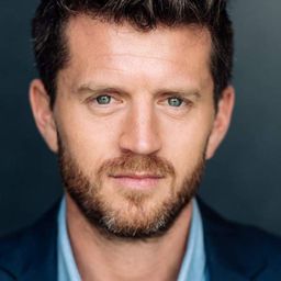 Ryan O'Kane 飾演 Detective Jerry Goodman