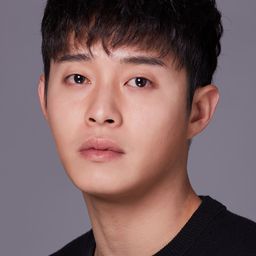 Cho Kyung-chang 飾演 Ace