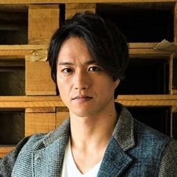 新田健太 飾演 Nobu
