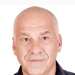 Tony Nikolakopoulos - The Wannabes演員 飾演Stewie