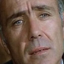 Riccardo Parisio Perrotti 飾演 father of Luigi (as Riccardo P. Perrotti)