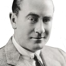 Owen Moore 飾演 Casey Burke