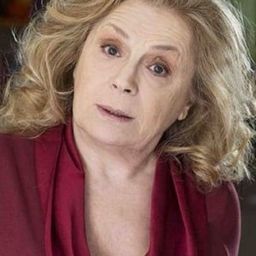 Gisella Burinato 飾演 Aunt Ines