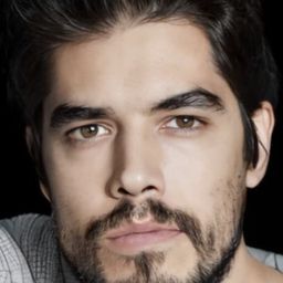 阿麥特·歐貢·桑尼爾 飾演 Alp