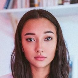 Carissa Perusset 飾演 Angel