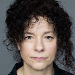 Isabelle Cyr - The Hidden Fortress演員 飾演Sophie