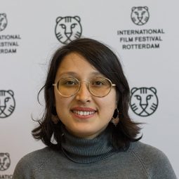 Shahrbanoo Sadat - 孤身走我路導演