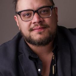 Sterlin Harjo - 原力籃球魂編劇