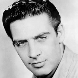 杰瑞·奥巴赫 飾演 