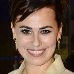 丹妮耶菈·伊斯科巴 飾演 Alice