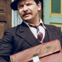 Borys Marynowski - 整容醫院演員 飾演SS Officer