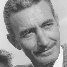 Antonio Raxel 飾演 Juez