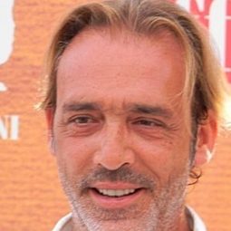 盧卡·沃德 - 阿瑪菲豔陽天演員 飾演Lucio