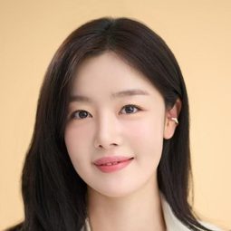 韓善夥 飾演 Ok-sim