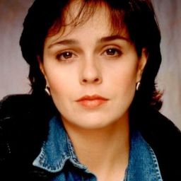 Cynthia Dale 飾演 Carla