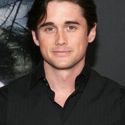 Bart Fletcher 飾演 Lance