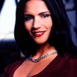 Christine Steel 飾演 Andrea Parker