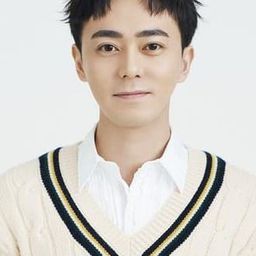 曲哲明 飾演 Chen Dewen