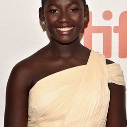 Madina Nalwanga 飾演 Phiona Mutesi