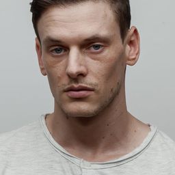 加百列·阿爾瑪 飾演 Erwann