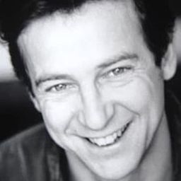 Guillaume Lebon 飾演 Dad (voice)