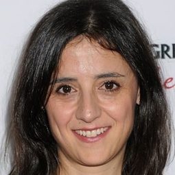 Belén Atienza 飾演 Self - Producer