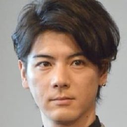 中村誠治郎 飾演 Chris Redfield