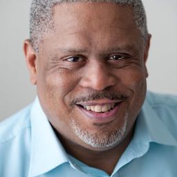 Phil McGlaston - 基恩演員 飾演2nd Cab Driver