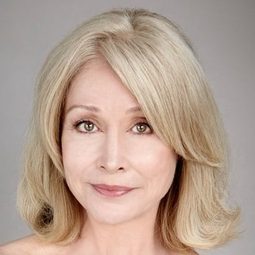 Sherry Miller - Pride, Prejudice and Mistletoe演員 飾演Gloria Fitzwilliam