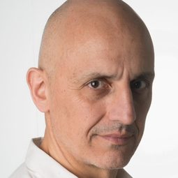 Alberto Jiménez - Solo mía演員 飾演Alejandro