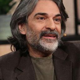 Ardalan Shoja-Kaveh 飾演 