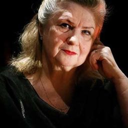 Stanislawa Celinska 飾演 Helena