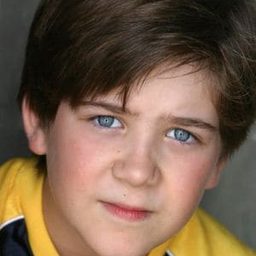 Benjamin Bryan 飾演 Linus Van Pelt (voice)