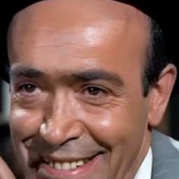 Raffaele Di Mario 飾演 Colonel Ruiz