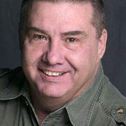 Ken Tipton 飾演 Norman Groper