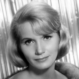 伊娃·瑪麗·仙 - 碼頭風雲演員 飾演Edie Doyle