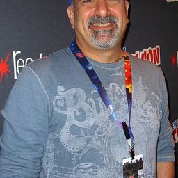 Dan Didio 飾演 Self