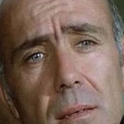 Riccardo Parisio Perrotti 飾演 Duke Del Carpio